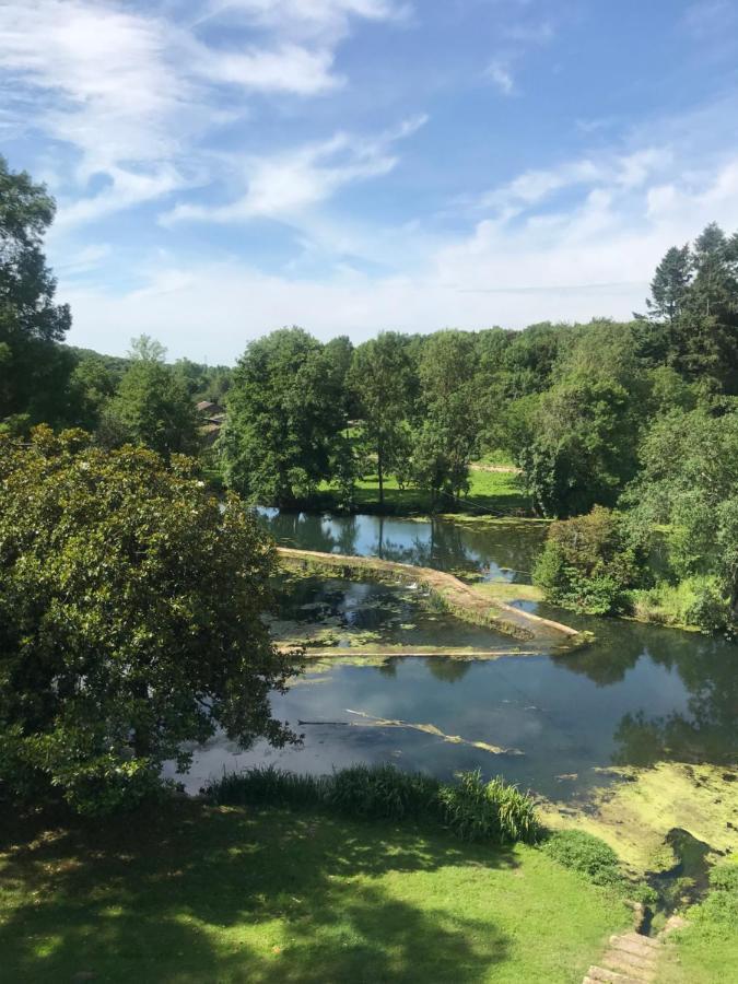 Château des Loups - Les Pommiers Echire Extérieur photo