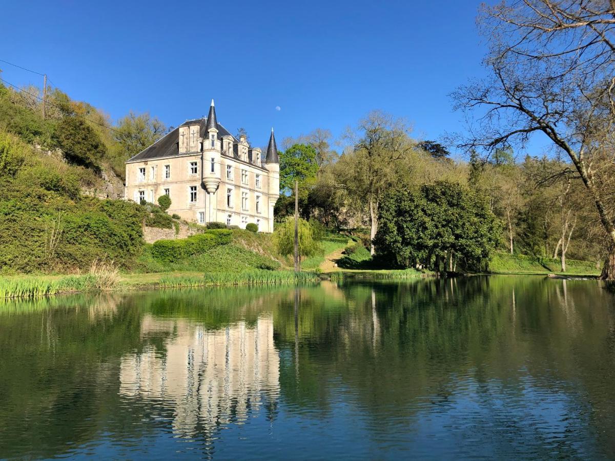 Château des Loups - Les Pommiers Echire Extérieur photo