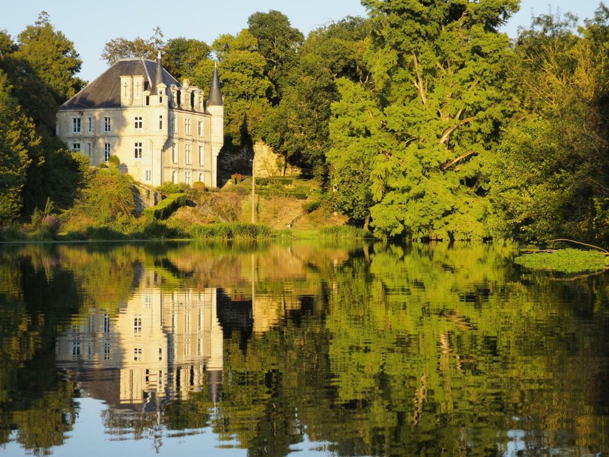Château des Loups - Les Pommiers Echire Extérieur photo