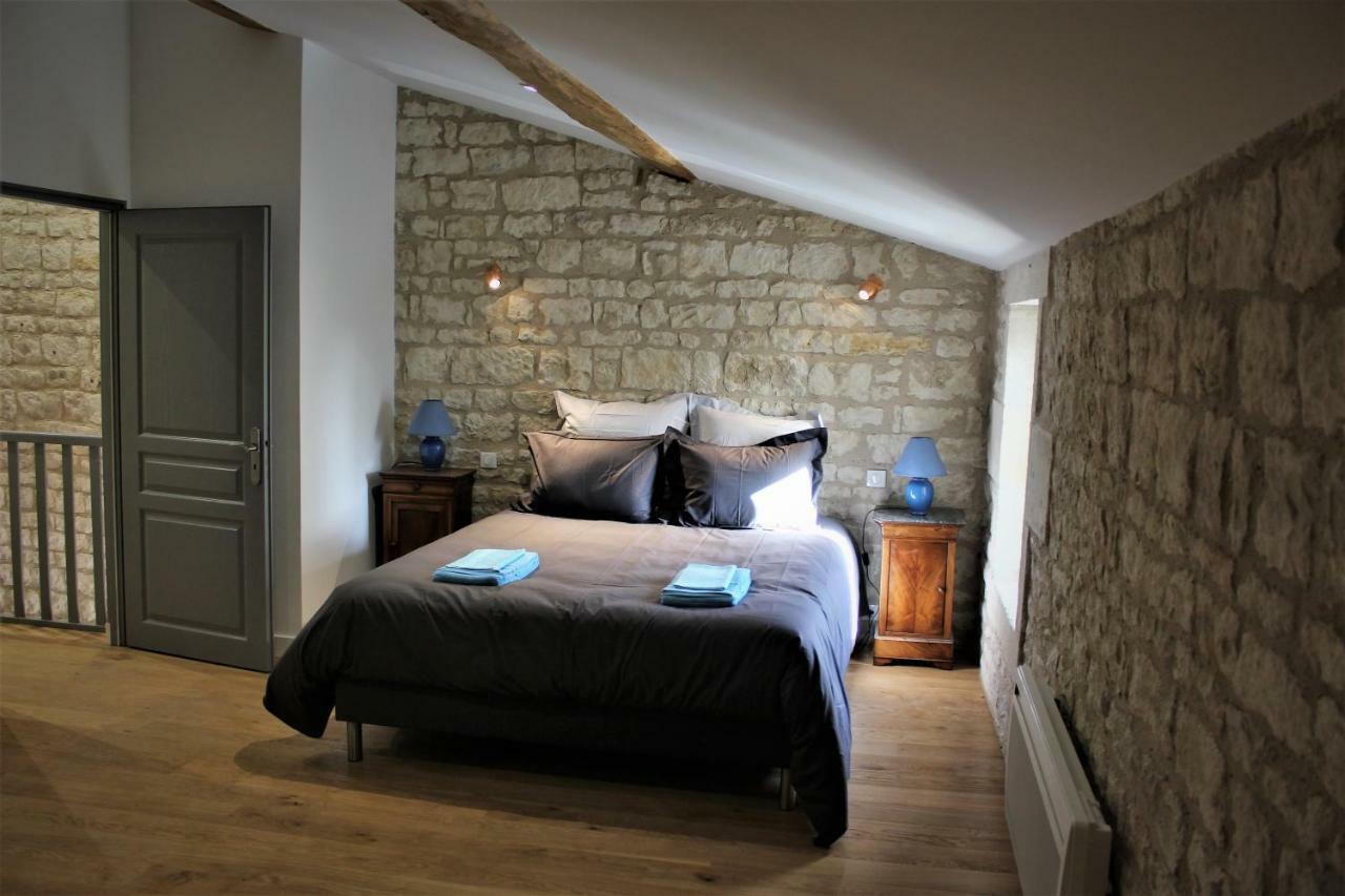 Château des Loups - Les Pommiers Echire Extérieur photo